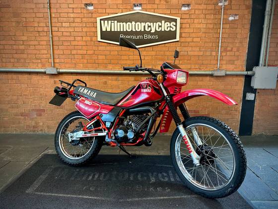 YAMAHA DT 180 YAMAHA DT 180
